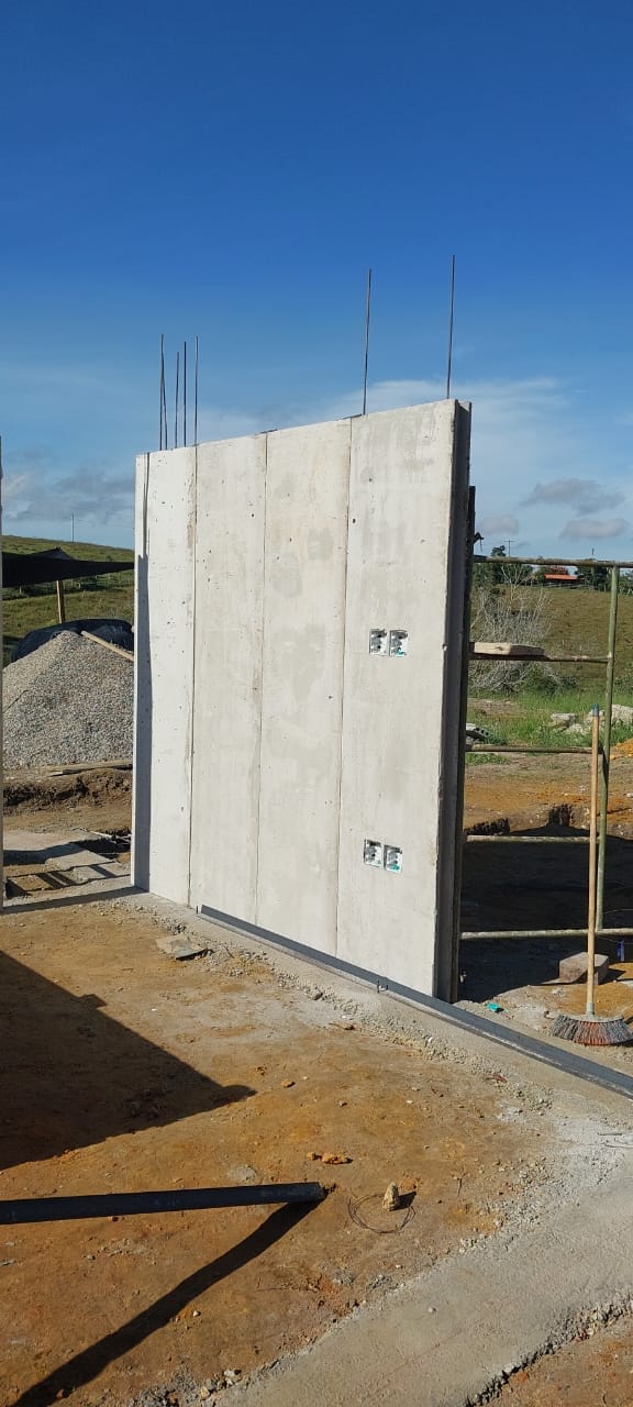 Cimentación y primer panel